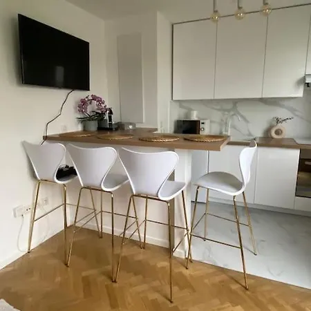 La Terrasse Parisienne - Vue Tour Eiffel * Vitry-sur-Seine