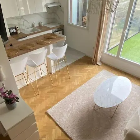 La Terrasse Parisienne - Vue Tour Eiffel Apartament *